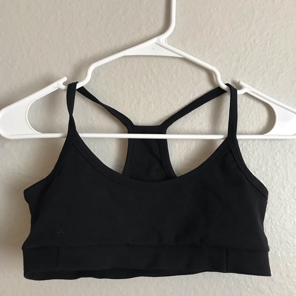7 High Quality Sports Bras. Made in Brazil. Sizes Small/Medium. - Picture 6 of 7